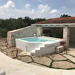 Materiis Farm stay *