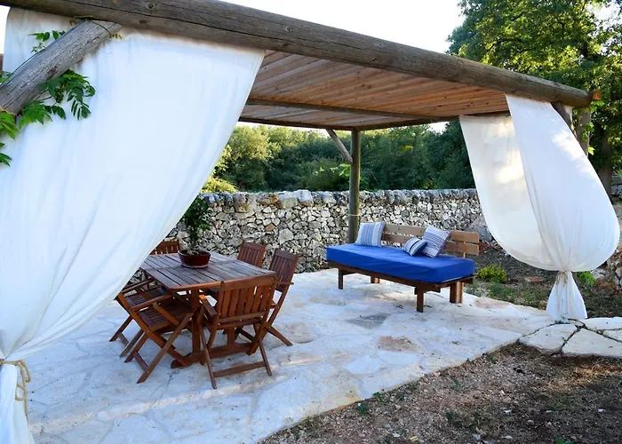 Materiis * נוצ'י